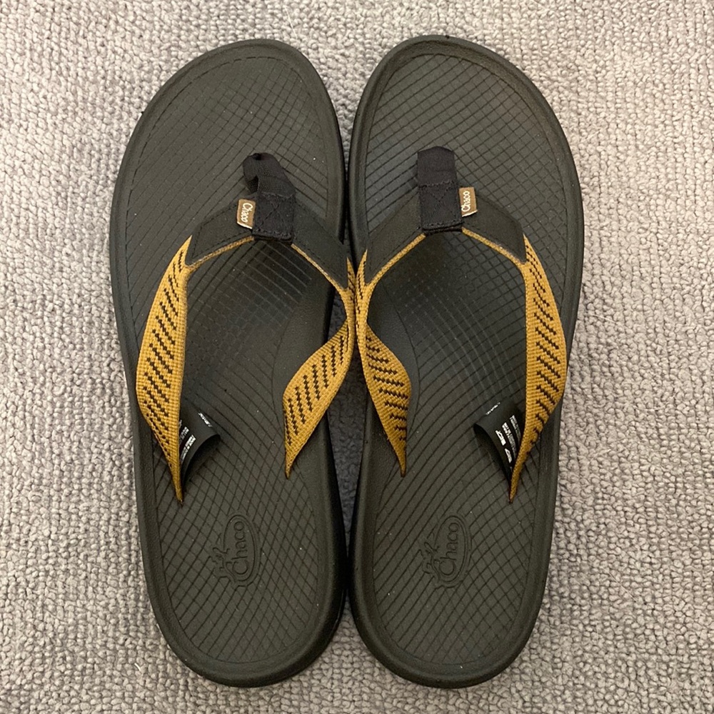 NWOT Chaco Flip Flops, size 8 - Olive